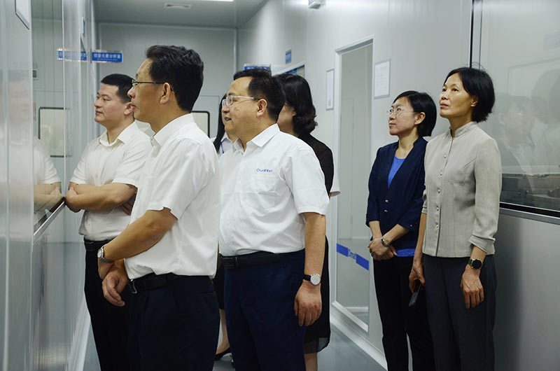 广东省总工会党组书记陈伟东带队到欧莱新材调研